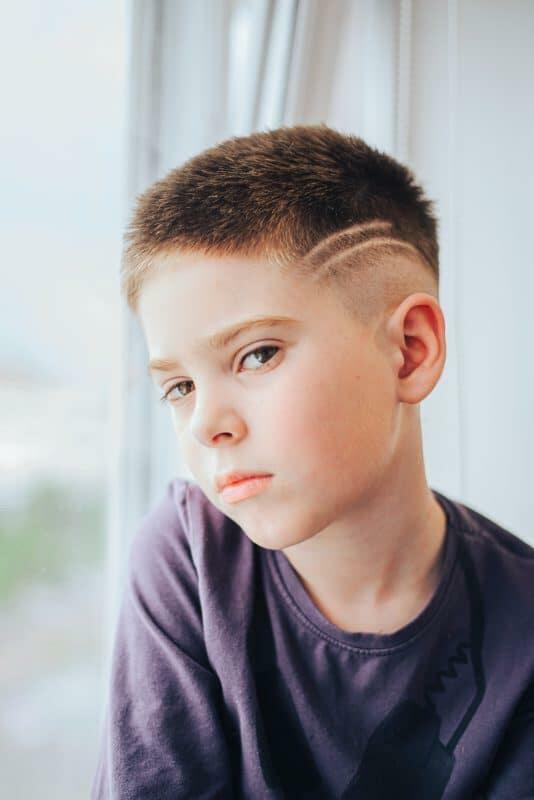 fade vs undercut qual corte escolher para menino