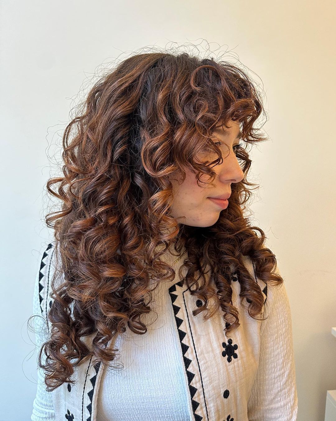 Guia Completo de Cortes para Cabelo Ondulado: Do Curto ao Longo