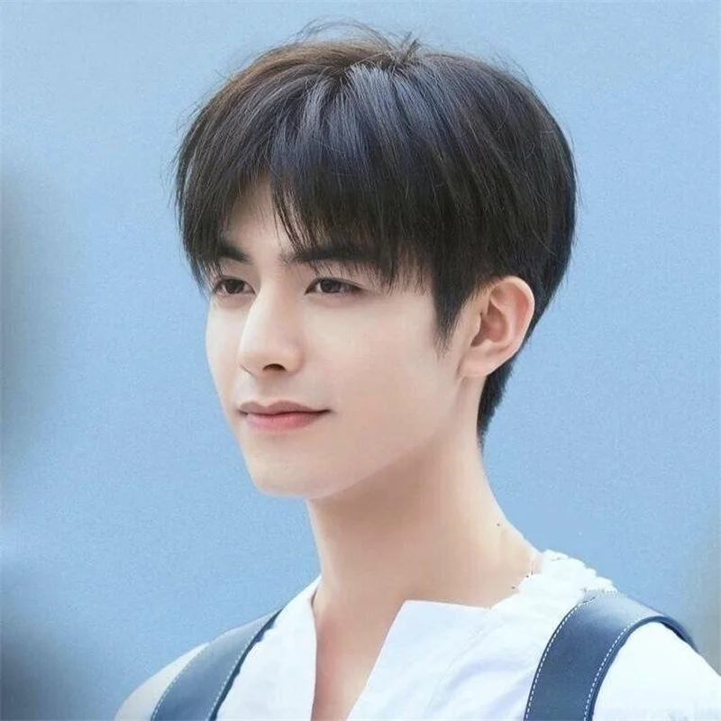 corte de cabelo oriental masculino