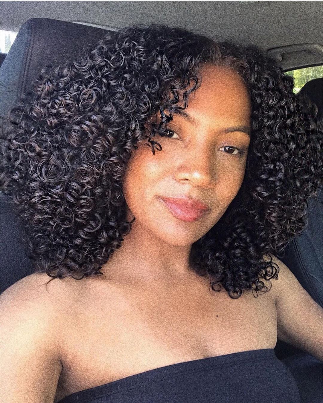 corte em camadas cabelo cacheado curto