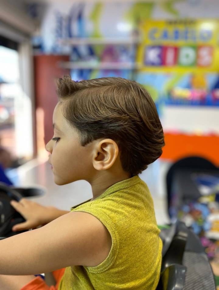 corte infantil masculino com risco