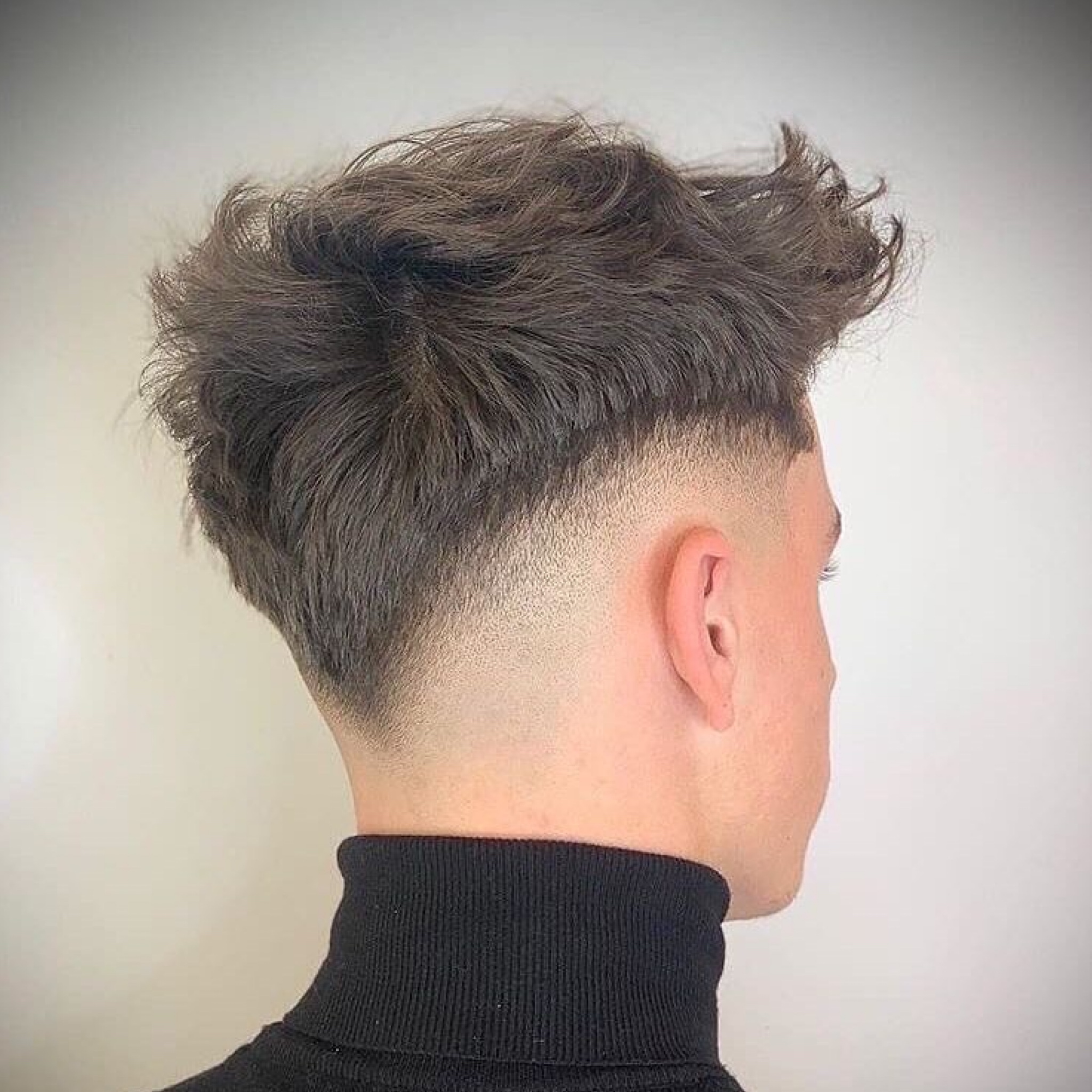 Corte moicano com fade