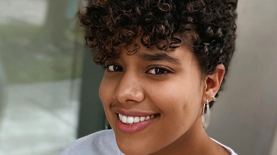 Como Finalizar Cabelo Cacheado Curto para Máxima Definição