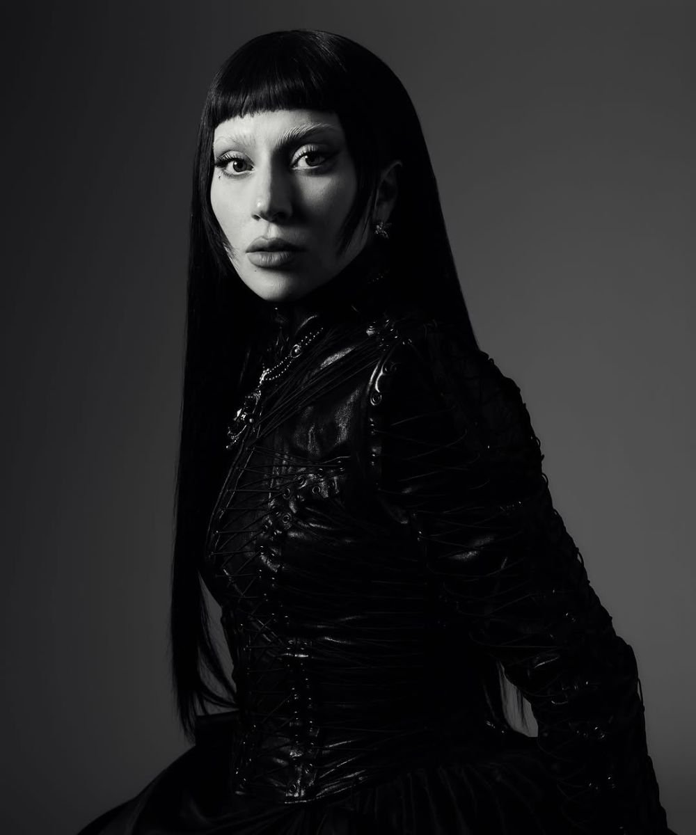 Rejuvenescimento Capilar: Cortes Longos com Franja que Fazem a Diferença