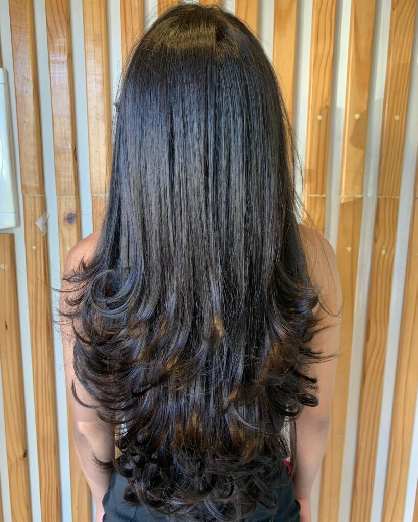corte em u ou corte em v para cabelo longo