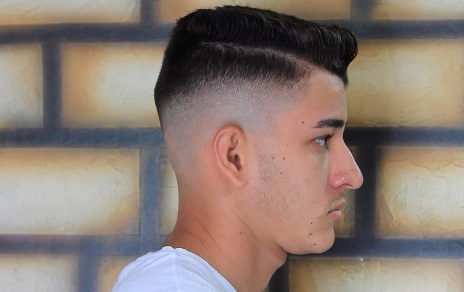 corte masculino degradê em cabelo liso