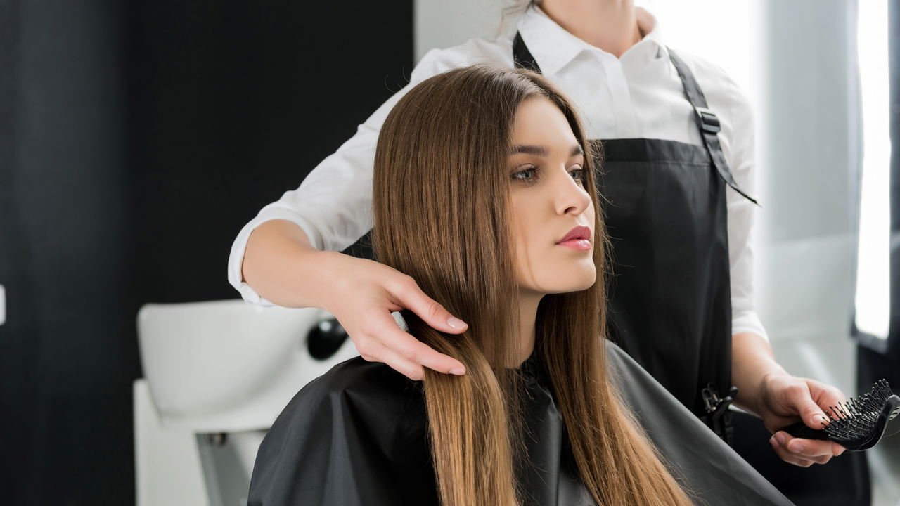 quanto custa um corte que dá volume ao cabelo fino