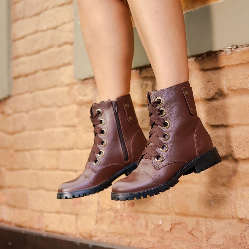 As melhores marcas de coturnos femininos em couro legítimo