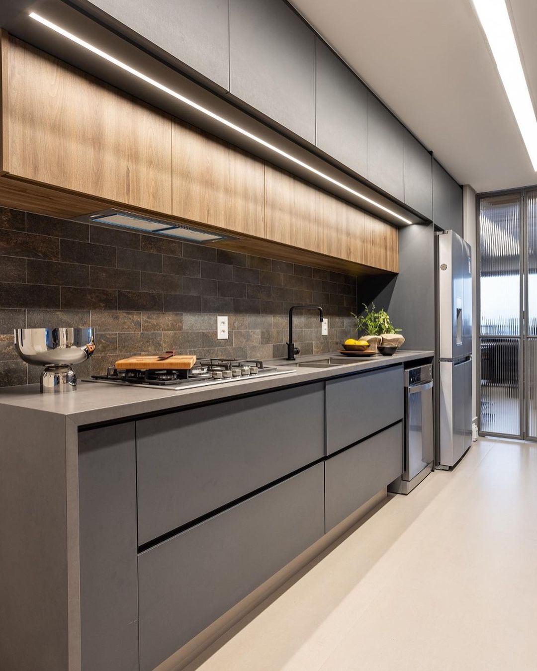 Cozinhas compactas: soluções inteligentes para espaços pequenos