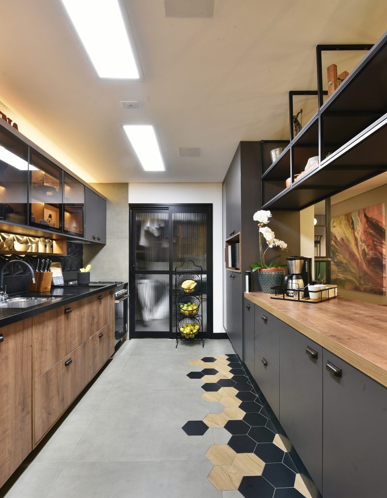 ideias de cozinha preta e amarela para inspirar