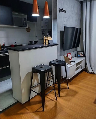 como aplicar cimento queimado na parede da cozinha