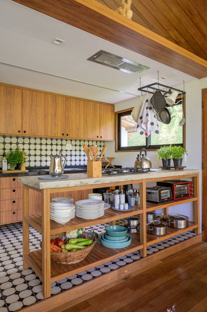 cozinha rustica ilha madeira demolicao