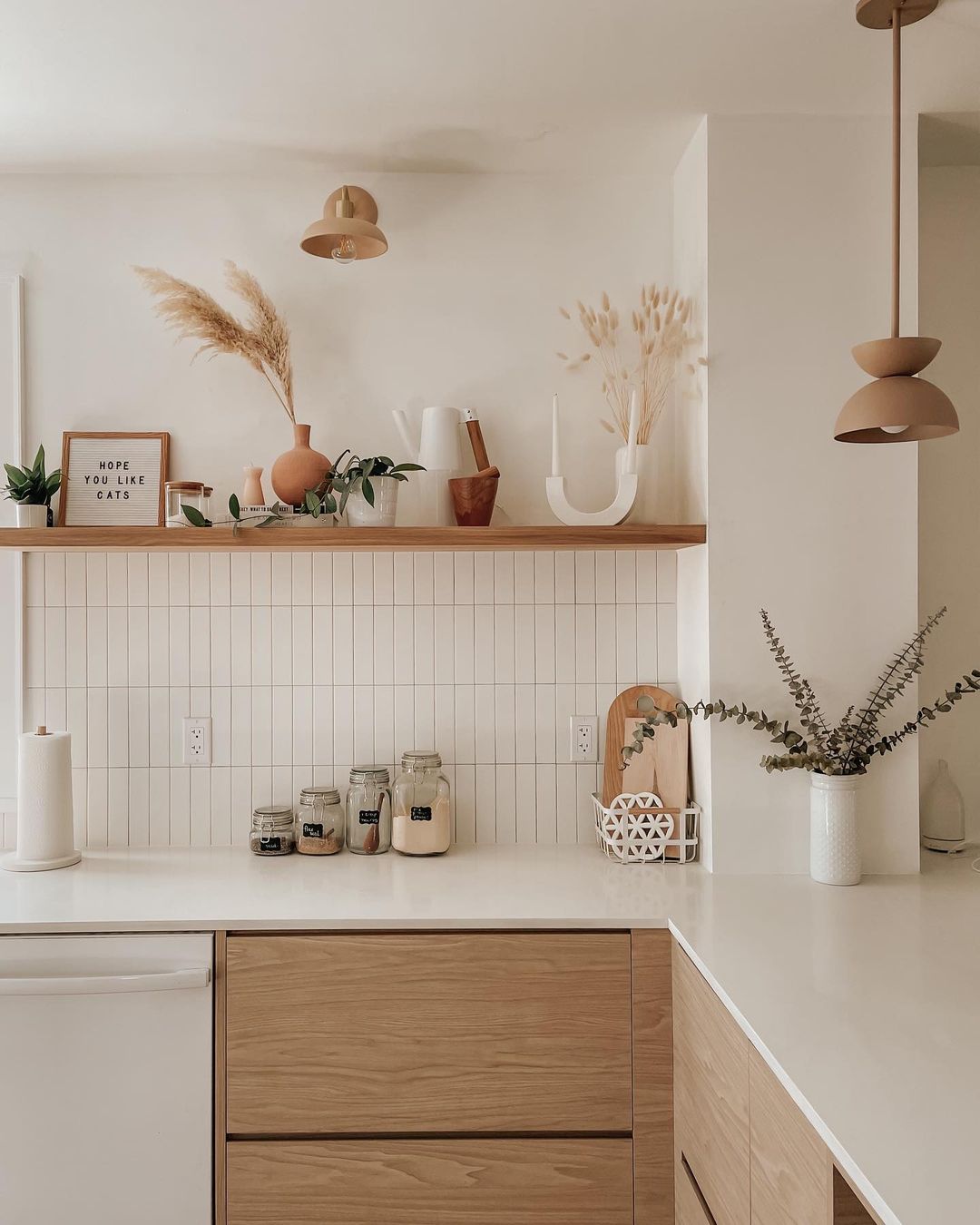 Como Incorporar Móveis Vintage na Sua Cozinha Boho sem Erro