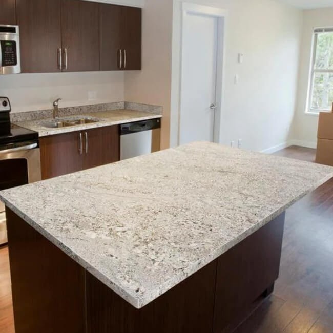 Os Melhores Revestimentos para Áreas Externas: Durabilidade e Estilo