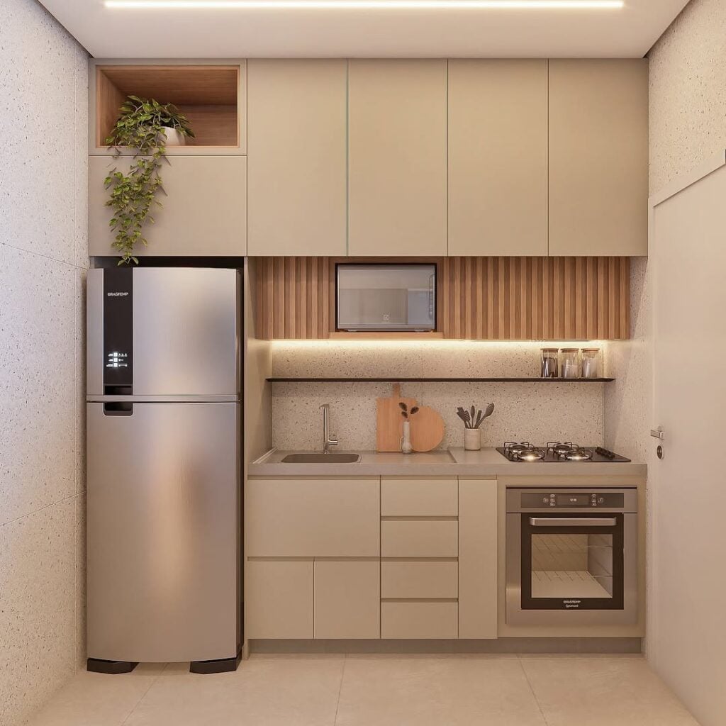 Guia Completo: Como Escolher as Cores Ideais para sua Cozinha Pequena; Cozinhas Moduladas: A Solução Perfeita para Otimizar Espaços Pequenos; 10 Dicas Essenciais para Organizar e Maximizar o Espaço da sua Cozinha Compacta; Móveis Inteligentes para Cozinhas Pequenas: Mesas Dobráveis e Armários Suspensos; Iluminação e Ventilação: Segredos para Ampliar Visualmente sua Cozinha Pequena