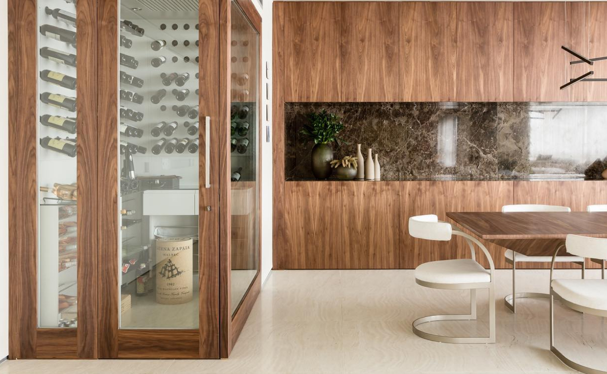 cozinha planejada com adega