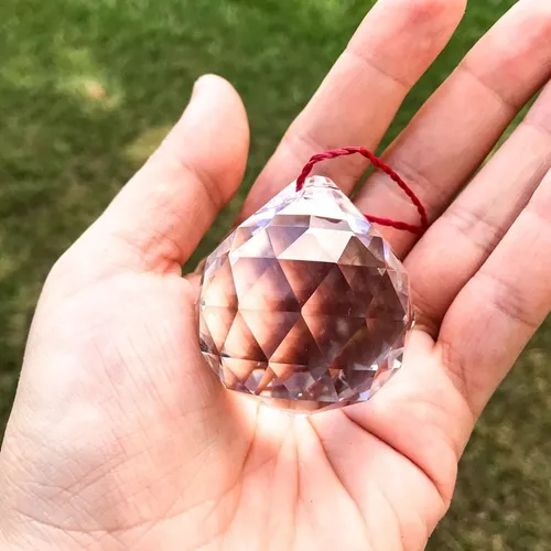 A História e o Significado dos Cristais na Decoração