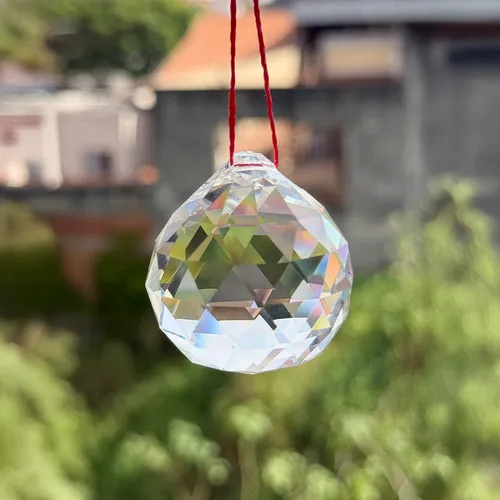 Os Benefícios da Luz Solar Refletida por Cristais