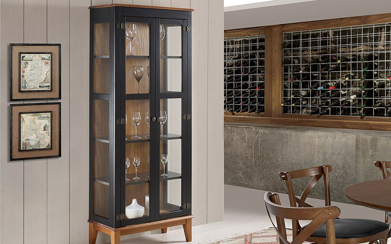 Como Organizar sua Cristaleira: Dicas de Especialistas para Taças e Louças