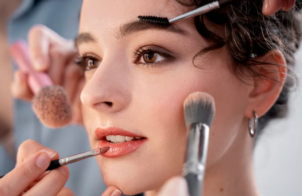 Cursos de Automaquiagem Online Gratuitos: Opções com Certificado