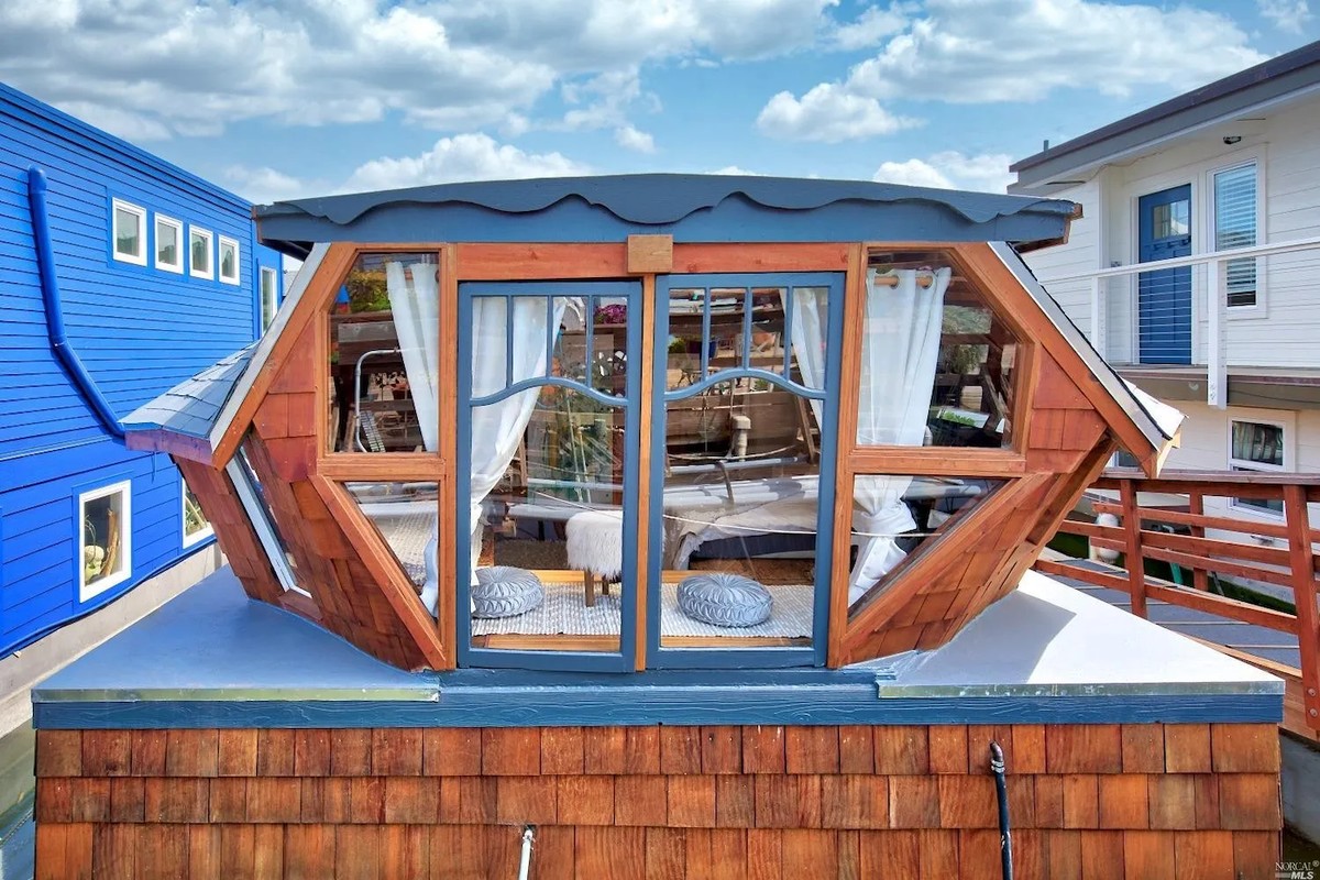 Decks Flutuantes para Lazer e Negócios: Aplicações e Vantagens