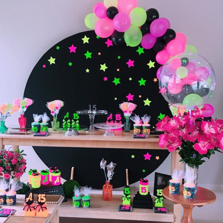 quanto custa decoração festa 15 anos simples