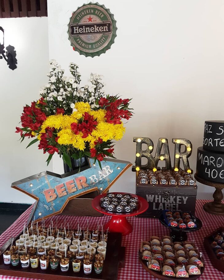 como fazer centro de mesa boteco simples