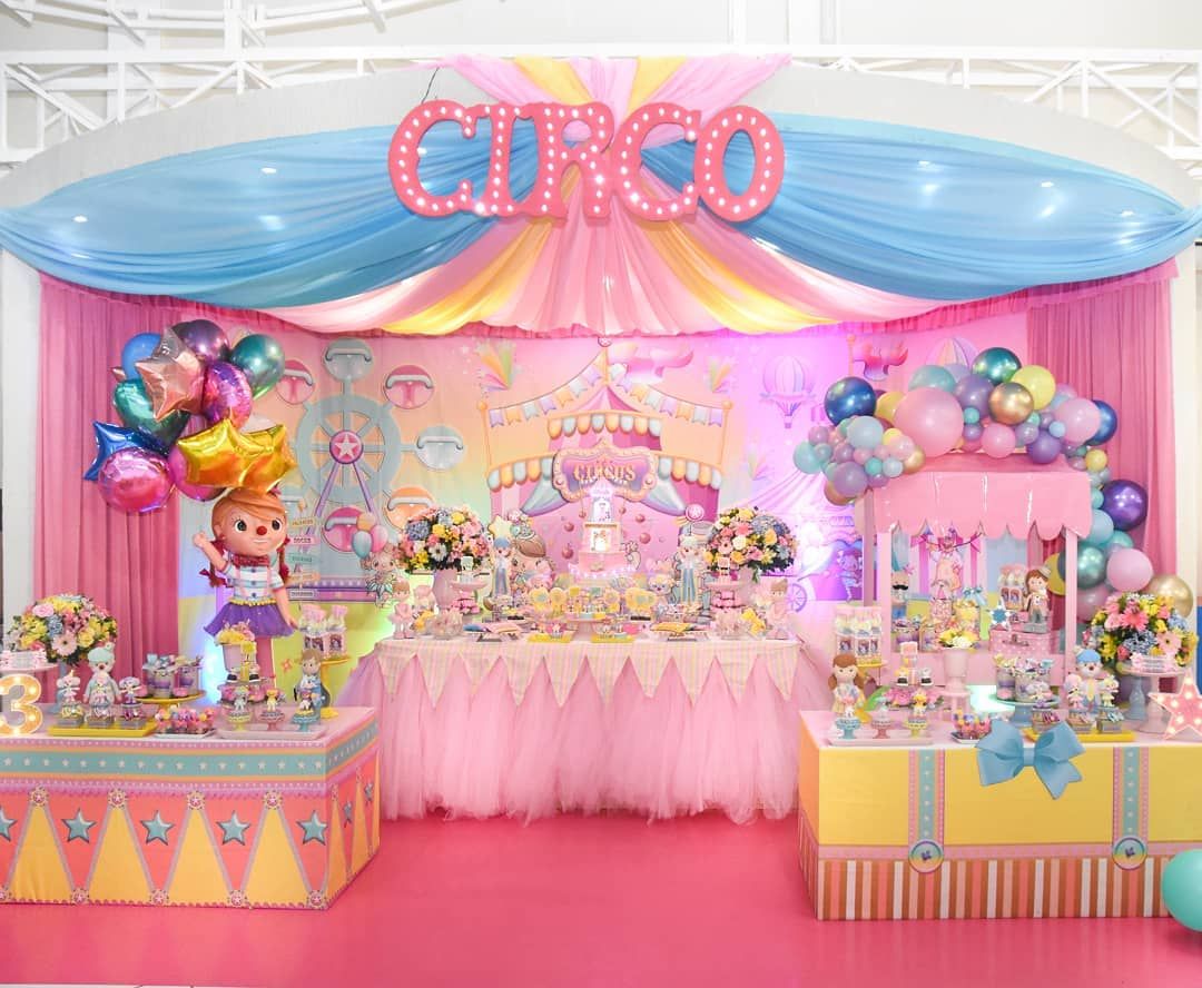 Paleta de Cores e Elementos Essenciais para uma Festa Circo Rosa Inesquecível