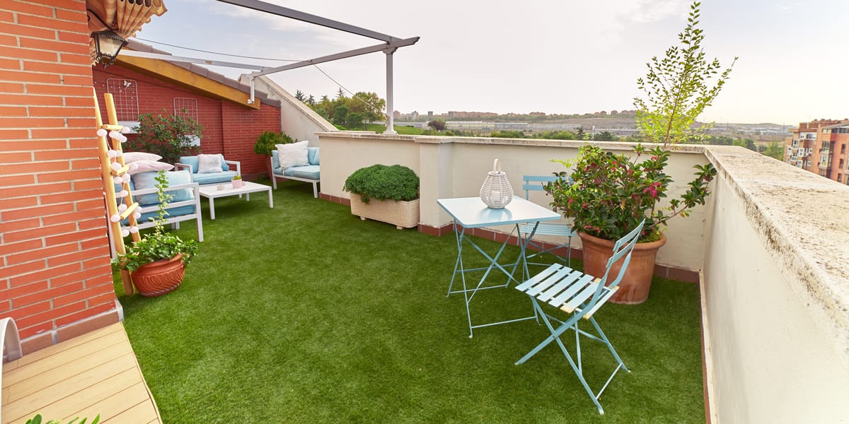 como usar teca em móveis de banheiro pequenos