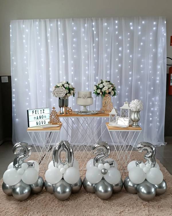 decoração de ano novo 2026 simples vs elaborada