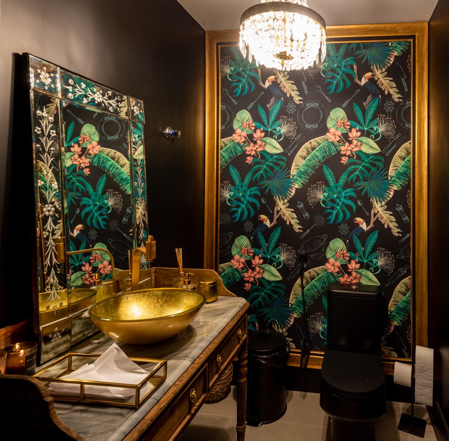 decoracao de banheiro de restaurante