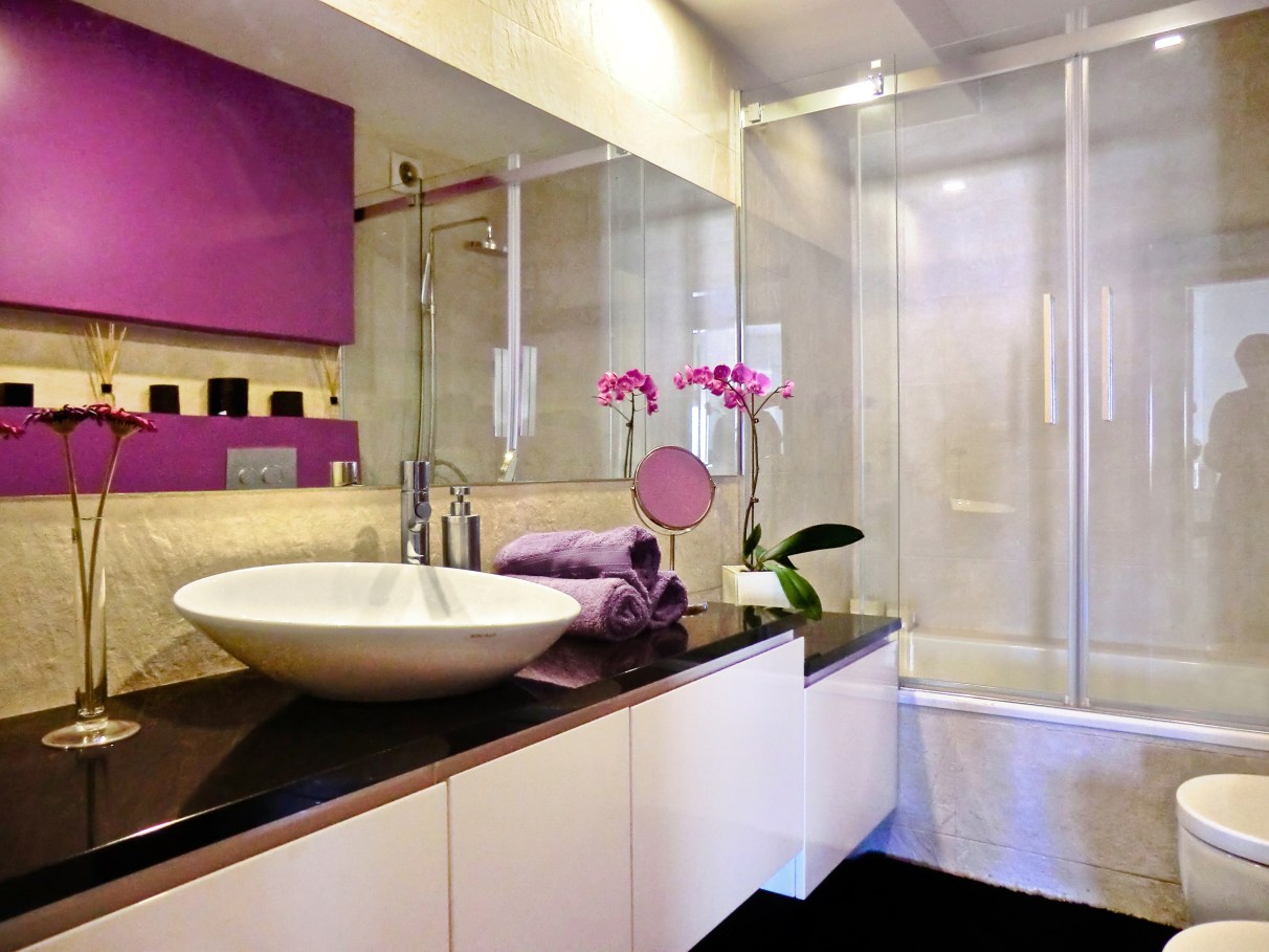 Transforme seu Banheiro sem Reforma: Acessórios Lilás Essenciais