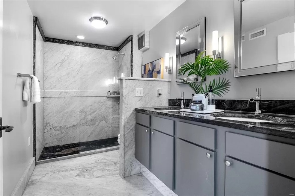 Revestimentos Ideais para Banheiros de Alto Tráfego em Templos Religiosos