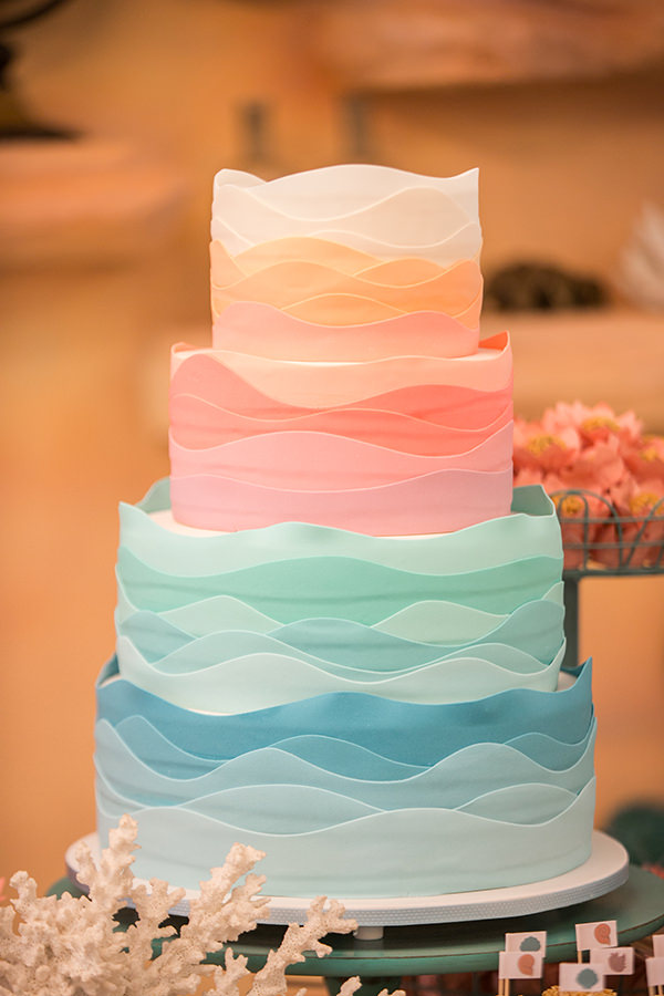 Flores Comestíveis e Naturais: A Delicadeza que Transforma Bolos