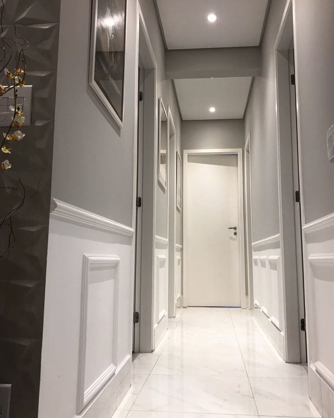 quanto custa decorar um corredor moderno