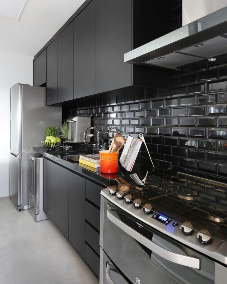 Iluminação Estratégica para Cozinhas Escuras: Dicas e Produtos