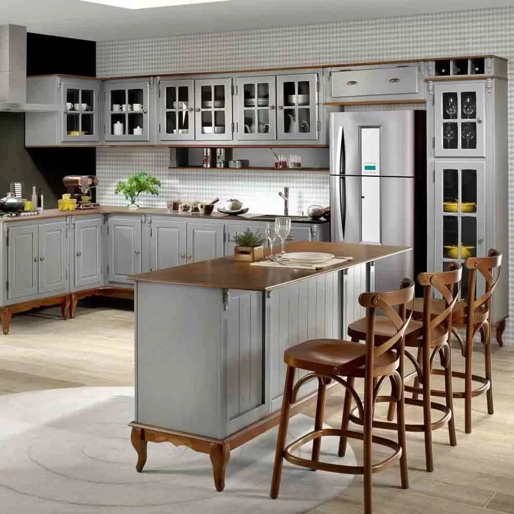 Iluminação Estratégica: Pendentes e LEDs para Cozinhas com Balcão