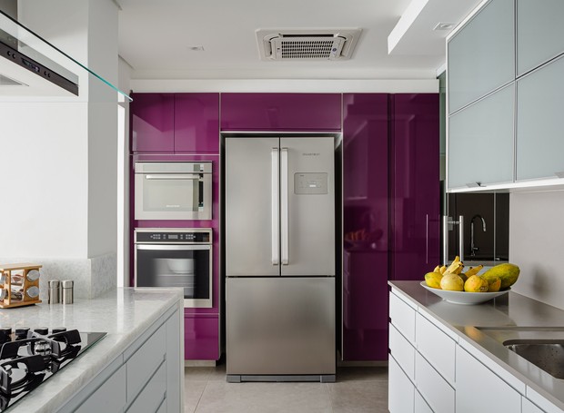 Armários e Revestimentos: Dicas para uma Cozinha Lilás Perfeita