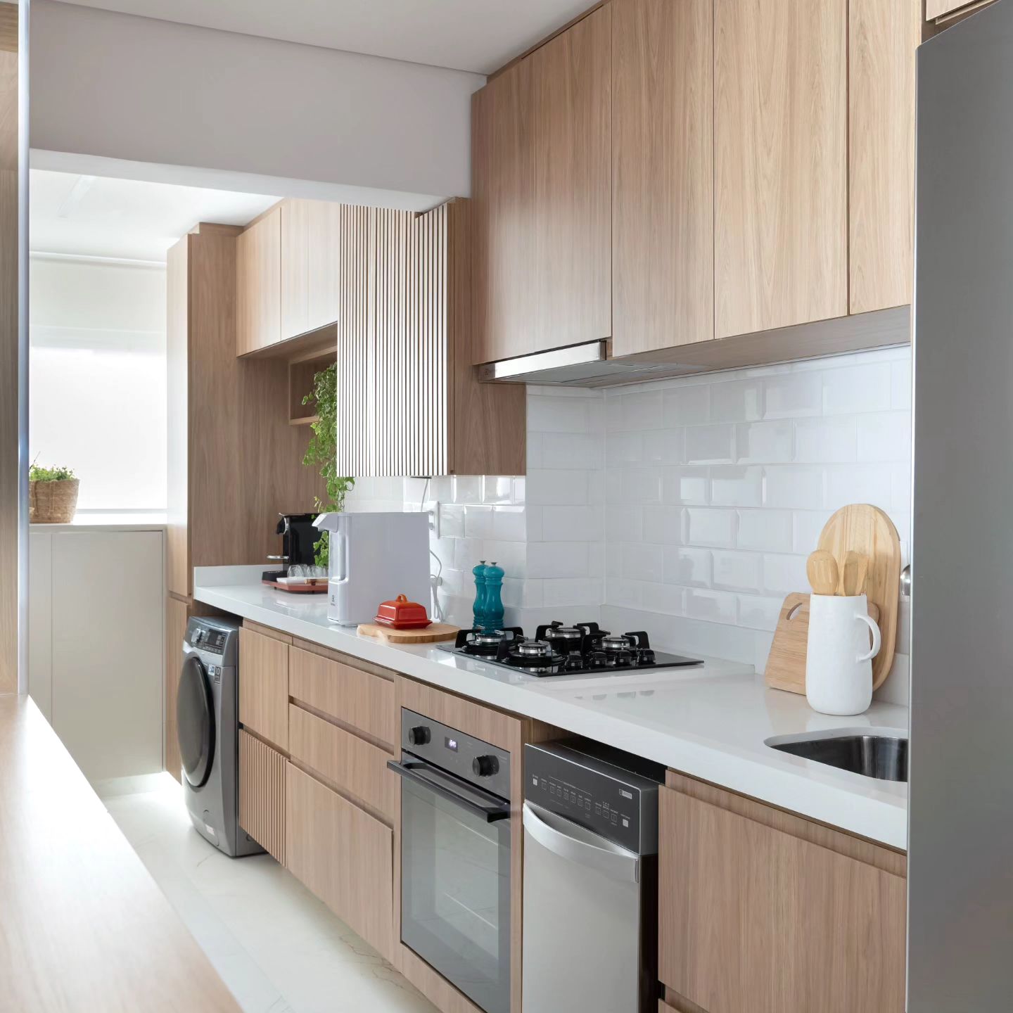 Decoração Funcional: Utensílios e Objetos que Unem Estilo e Praticidade na Cozinha Pequena