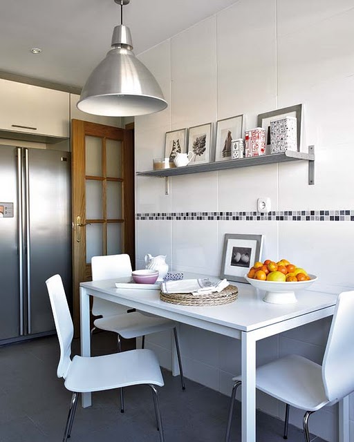 Pisos e Revestimentos: As Melhores Escolhas para Cozinhas Preto e Branco