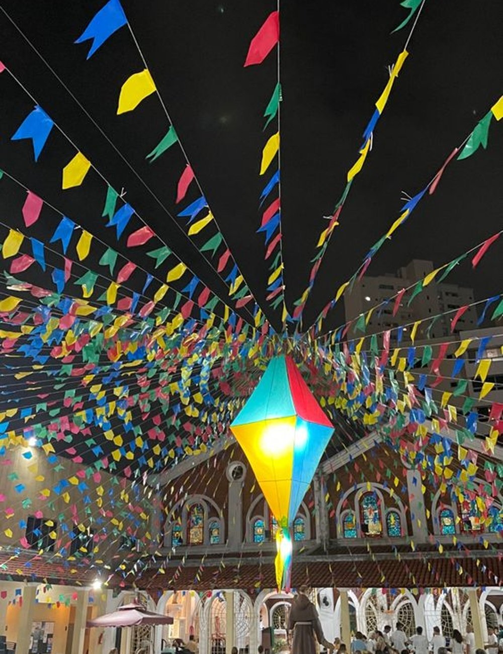 centro de mesa festa junina com pipoca