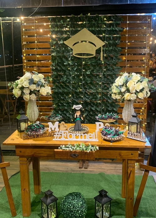 decoração formatura moderna vs clássica