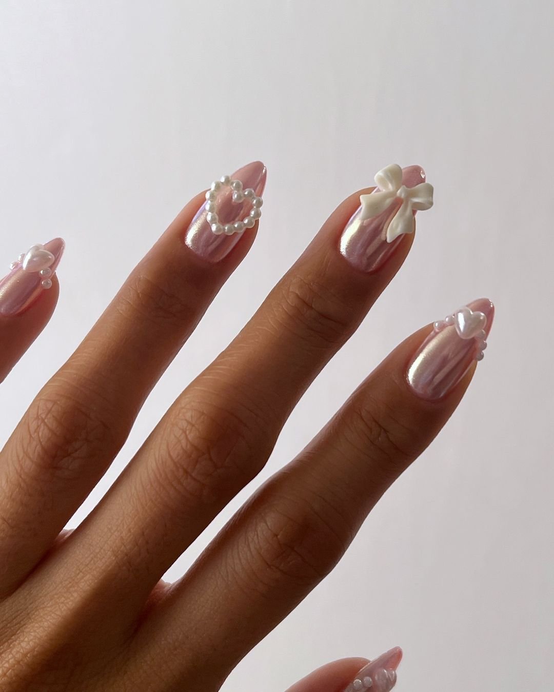 unhas encapsuladas vs efeito cromado qual escolher