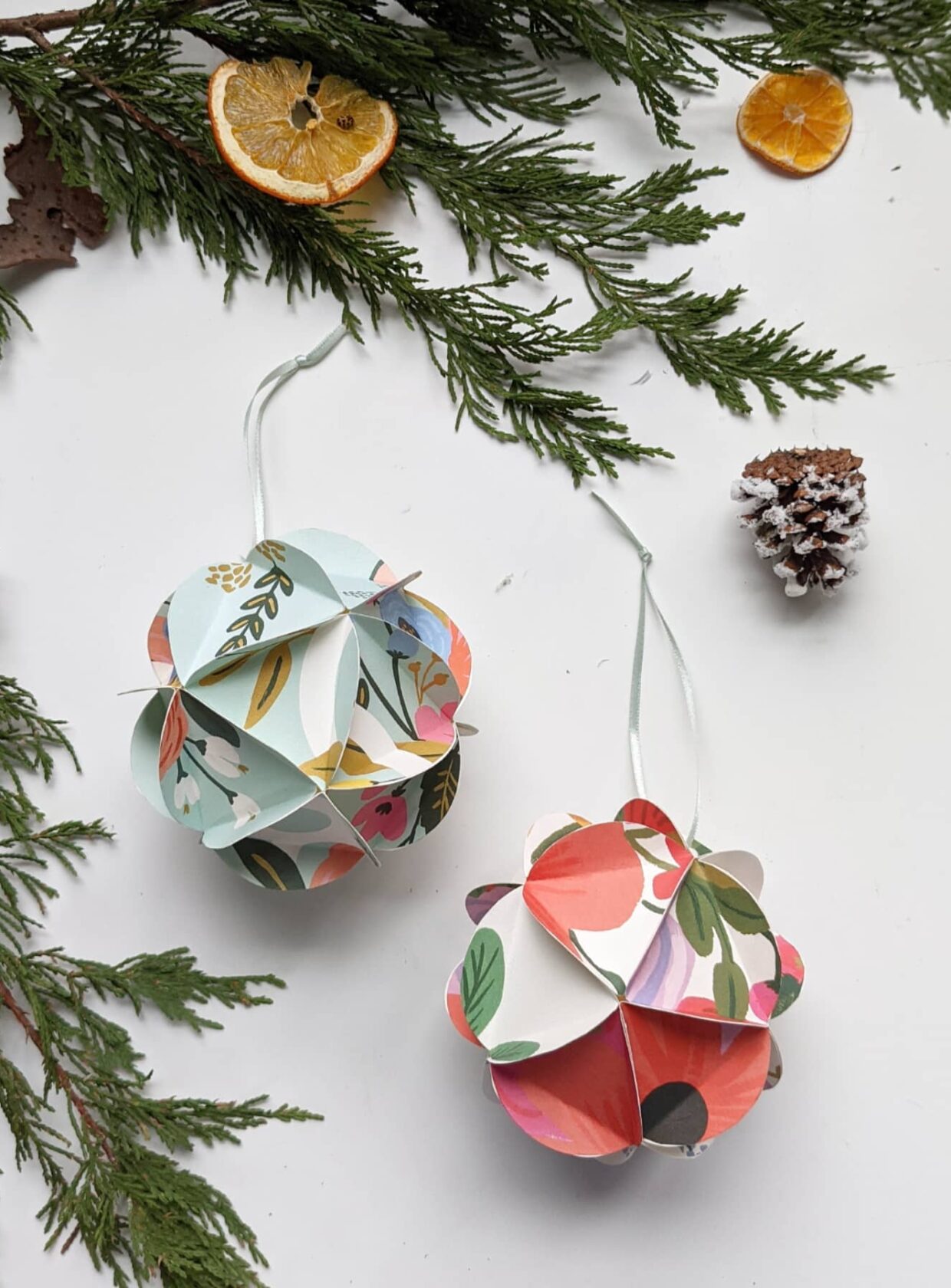 decoração de natal minimalista vs retrô