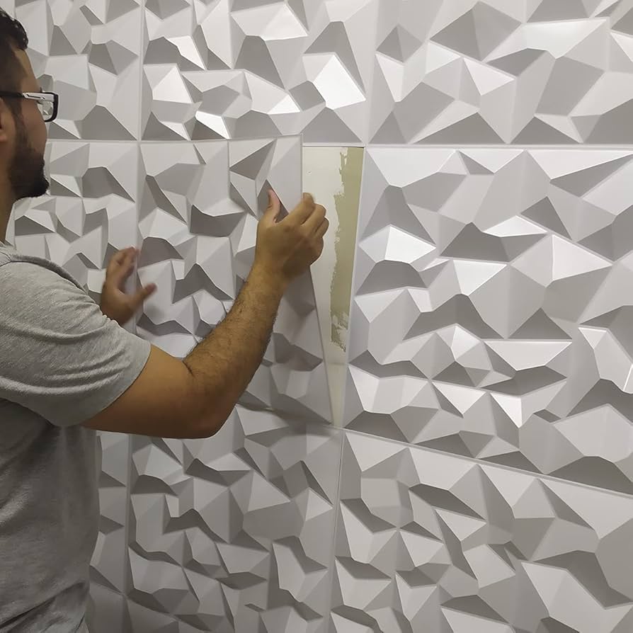Placas 3D de Gesso vs. PVC: Qual a Melhor para o Seu Quarto?