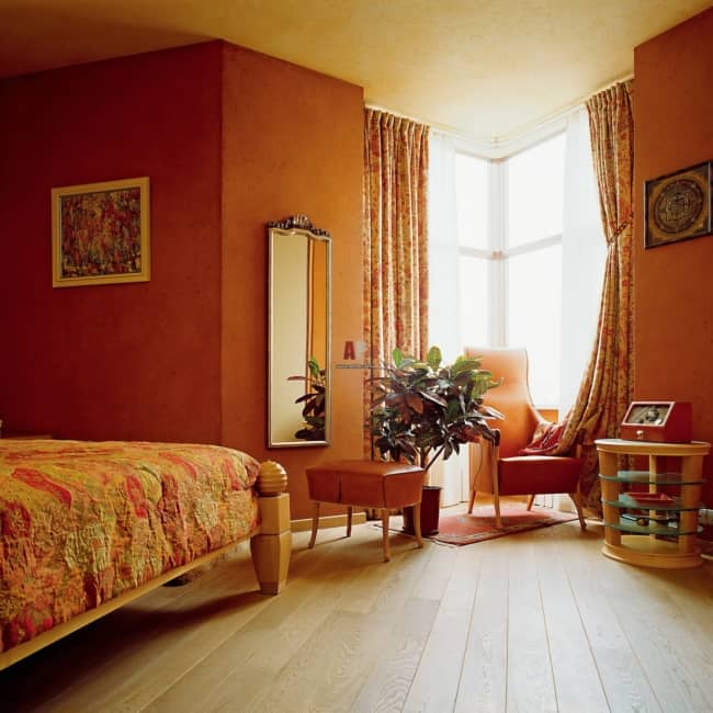 Terracota e Verde Musgo: A Combinação Perfeita para um Santuário em 2026