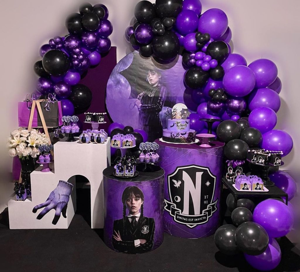 decoração quarto wandinha barata e estilosa