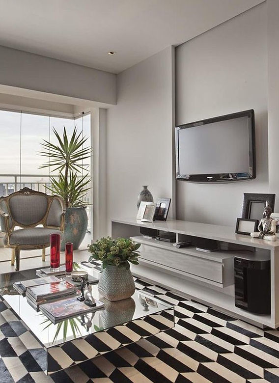 Paredes Ativas: Soluções Verticais para Otimizar o Espaço da Sala