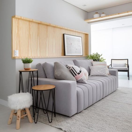 decoracao de sala com sofa cinza