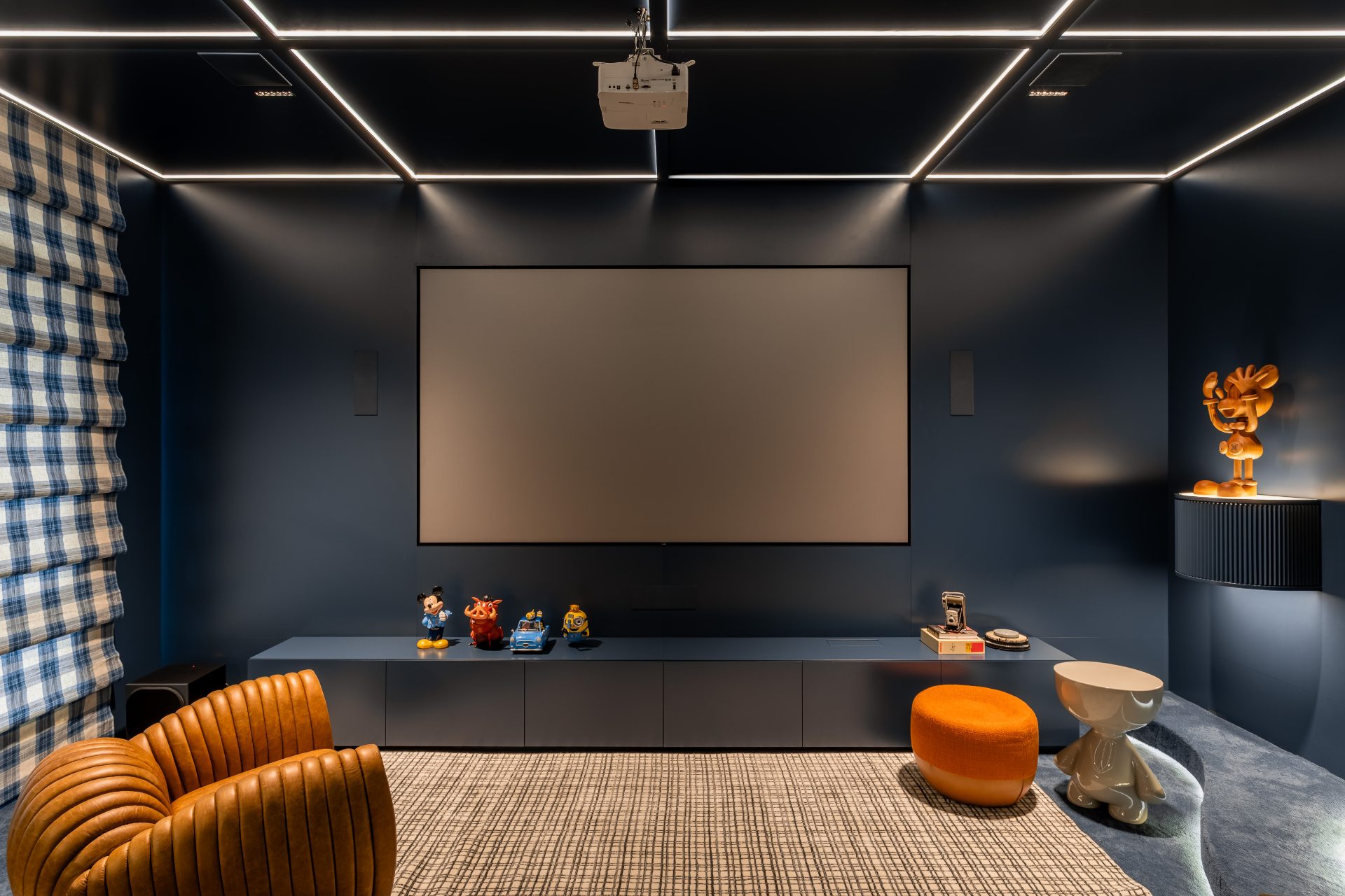 sala de cinema em casa vs home theater profissional